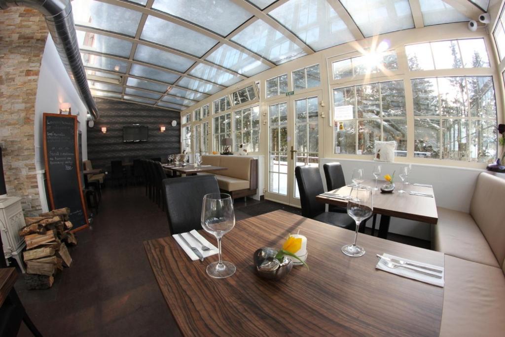 Hotel Eagle 마리안스케 라즈네 외부 사진